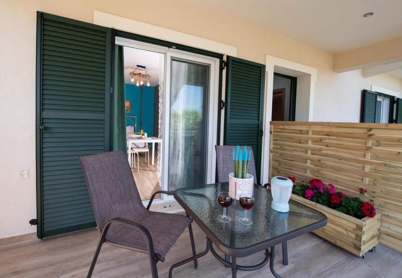 Casa De Blue Apartment Karia  ภายนอก รูปภาพ